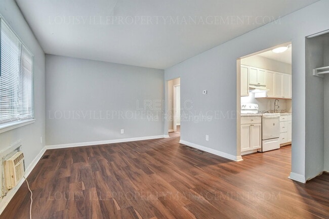 Photo - 2425 Lindsay Ave Apartment