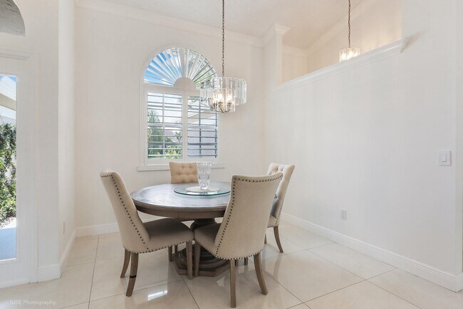 Foto del edificio - 13008 Meadowbreeze Dr