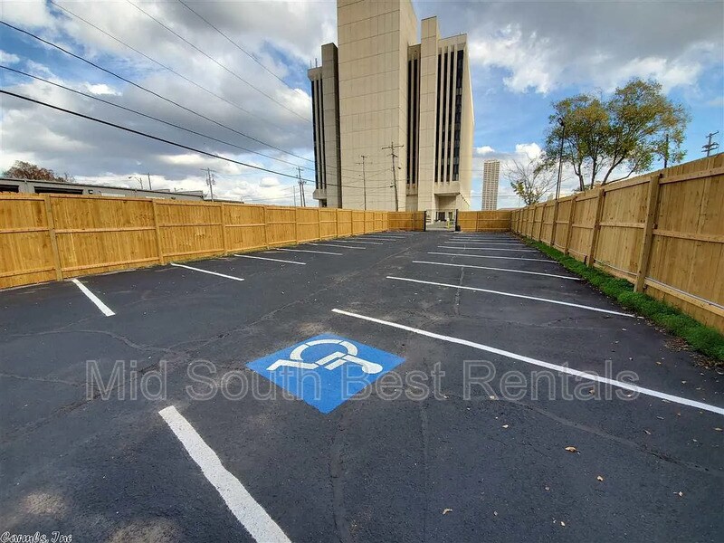 Foto del edificio - 1214 W 6th St