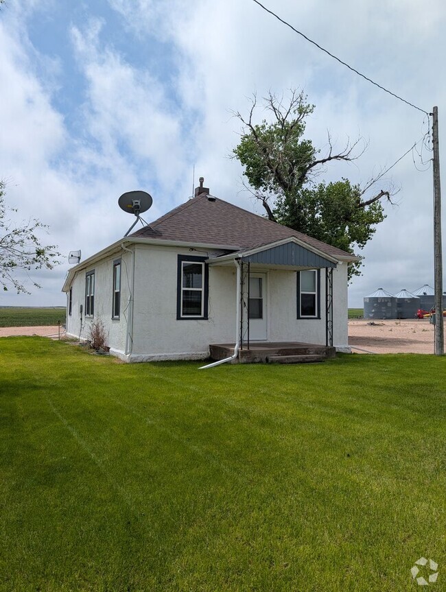 Building Photo - 1604 County Rd O