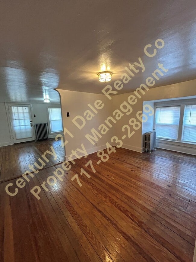Foto del edificio - 362 W Broadway
