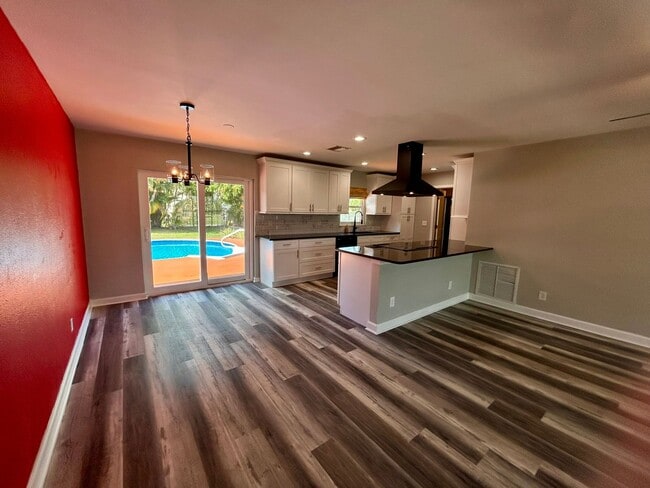 Photo - 316 NW Avens St House