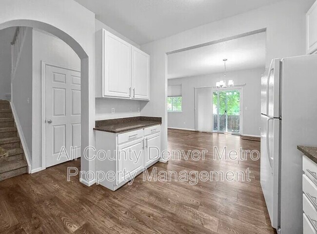 Foto del edificio - 5472 Balsam Ct