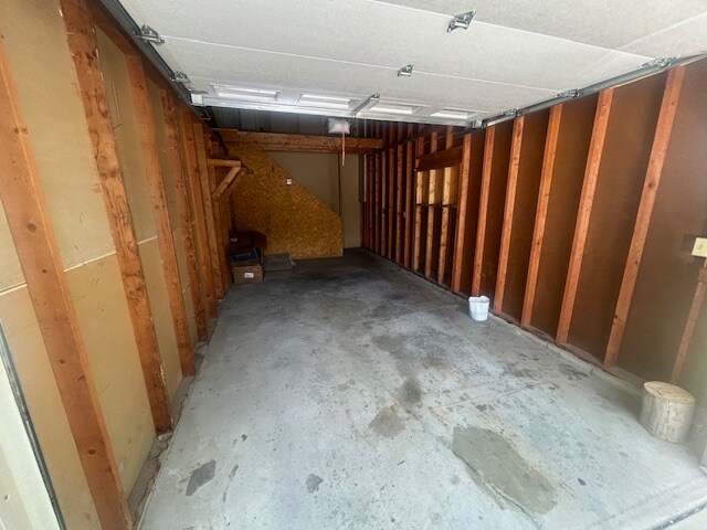 Building Photo - 505 School Rd NW