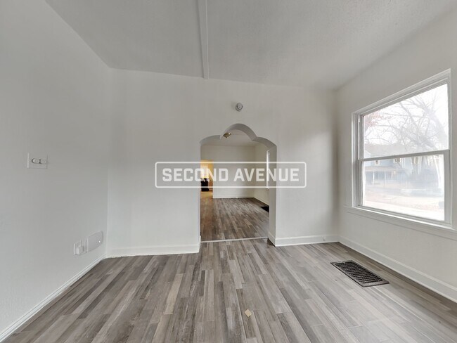 Foto del edificio - 400 Bales Ave