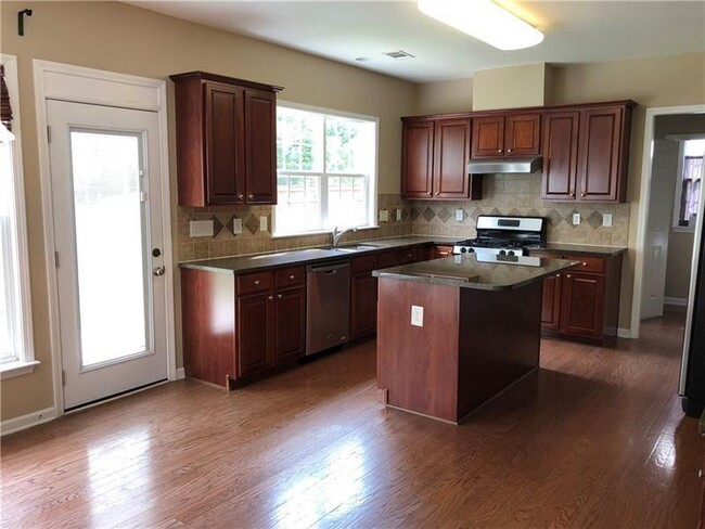 Building Photo - 203 Revillion Way