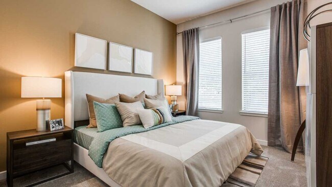 Building Photo - 1306 Pin Oak