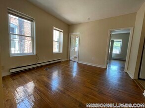 Building Photo - 896 Huntington Ave