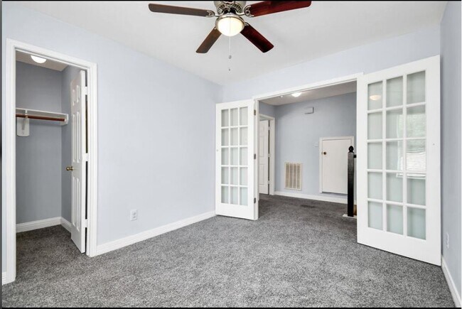 Building Photo - 9222 Floral Crest Dr