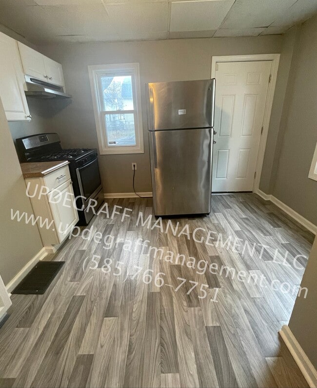 Building Photo - 22 Stratford Park