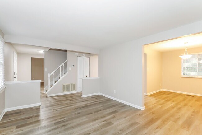 Foto del edificio - 6535 Rollingridge Dr