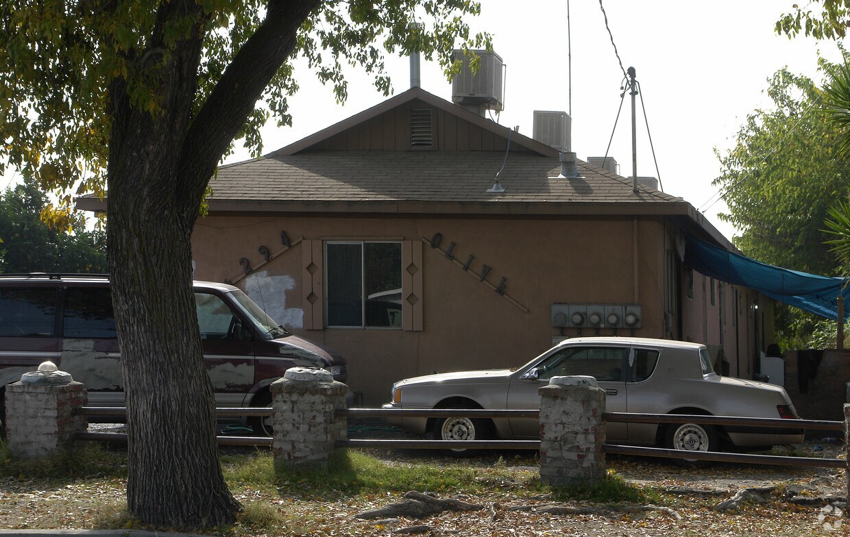 Building Photo - 2294 Olive Ave