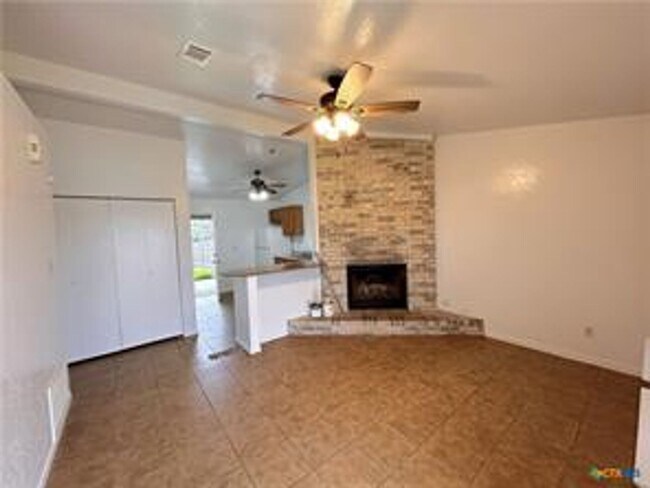 Foto del edificio - 2 Bed / 1 Bath Duplex Unit In Killeen