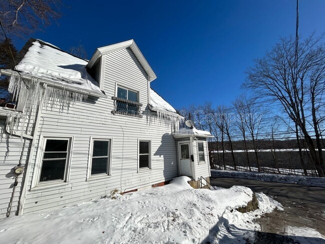 Building Photo - 314 Norwich Ave