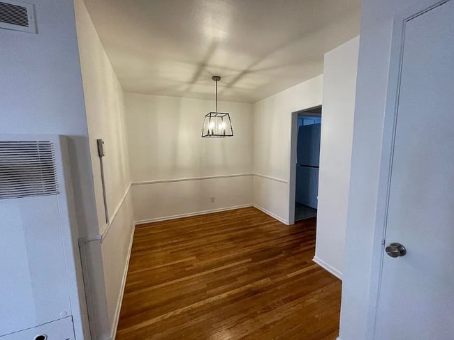 Photo - 1124 Glenville Dr Apartment