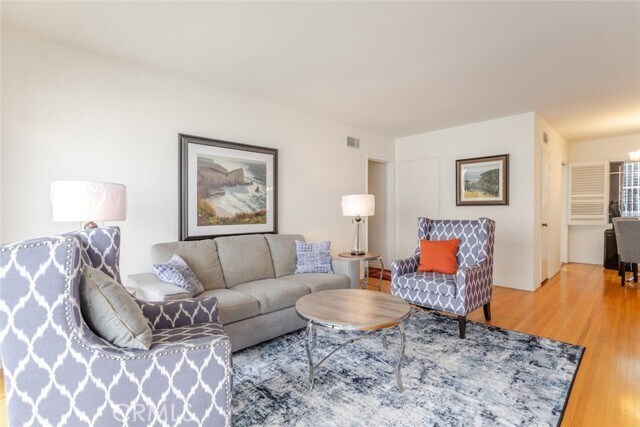 Building Photo - 204 S Arnaz Dr