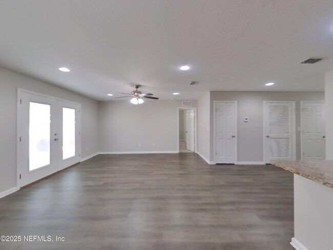 Foto del edificio - 8751 Barco Ln