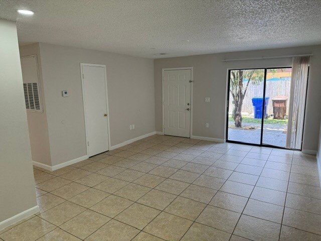 Foto del edificio - 4187 Corsair Ave