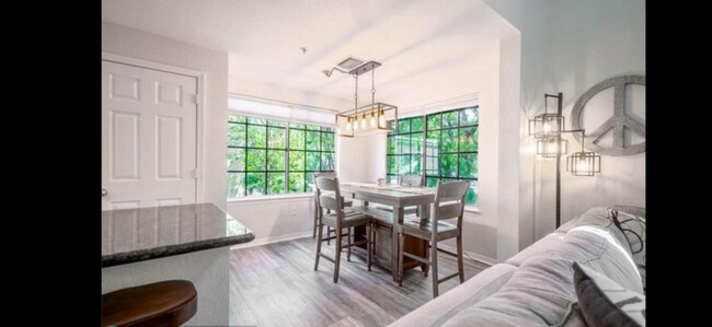 Foto del edificio - 5202 Hampton Beach Pl