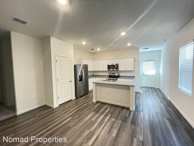 Foto del edificio - 3 br, 2 bath House - 108 Pink Cadillac Ln