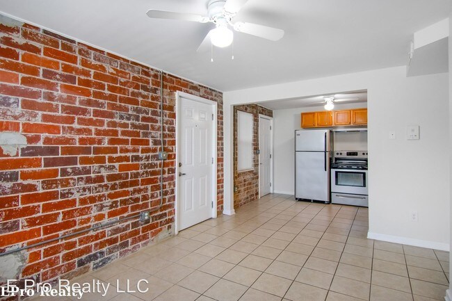 Foto del edificio - 64 Willis Mill Rd SW
