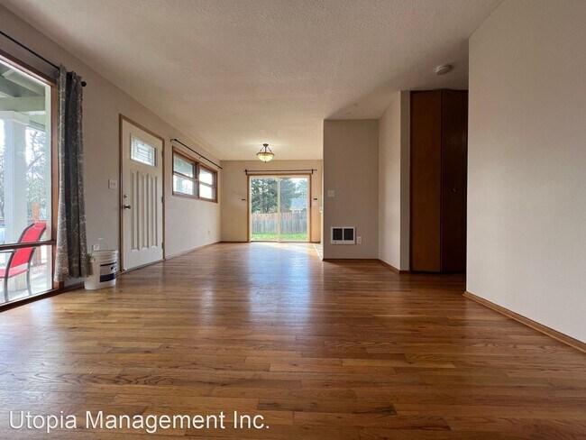 Foto del edificio - 3 br, 1 bath House - 10521 SE Schiller St