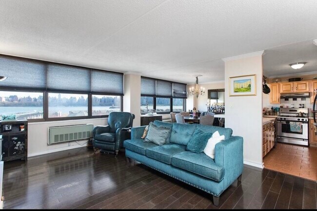 Foto del edificio - 7004 JFK Blvd E