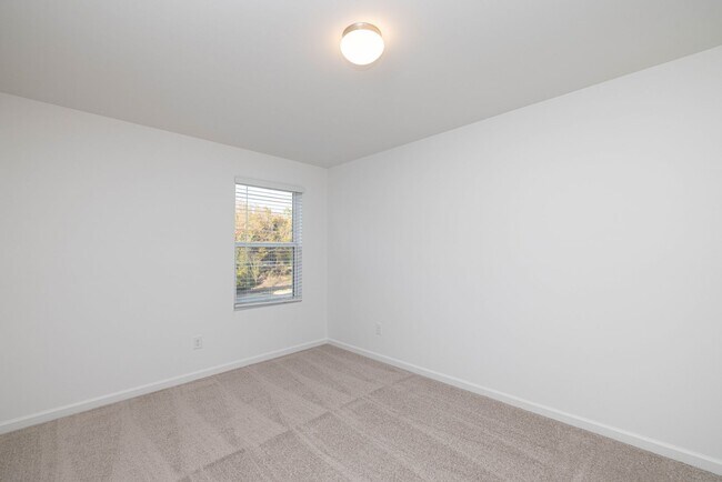 Foto del edificio - 3BD Townhome Convenient to Hwy 74/ Minutes...