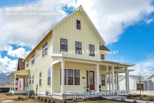 Building Photo - Amazing 6-bed Home in Saratoga Springs