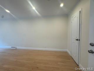 Foto del edificio - 215-40 23rd Rd