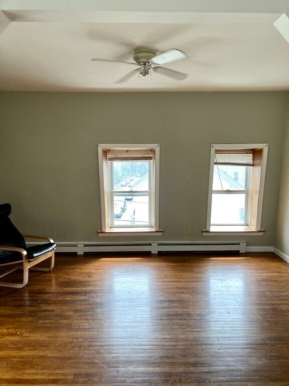 Foto del edificio - 154 Cottage St