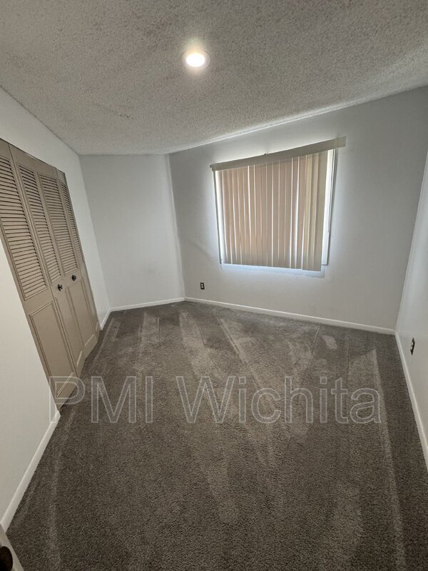 Foto del edificio - 3501 W 21st St N