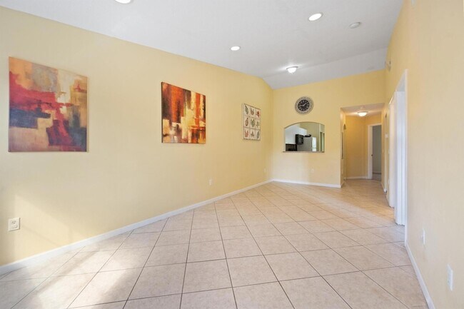 Building Photo - 3504 Briar Bay Blvd