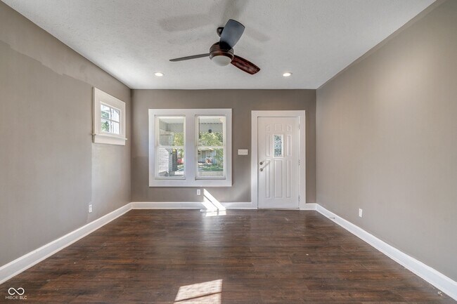 Building Photo - 717 N Grant Ave