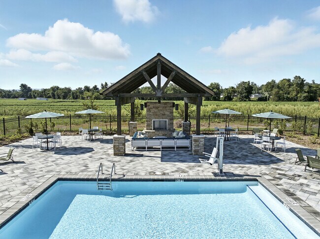 Foto del edificio - Artisan Living Mills River