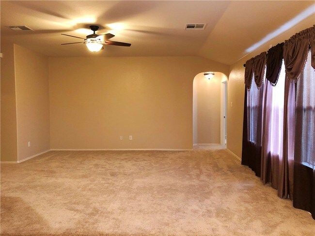 Building Photo - 511 Friendship Cove