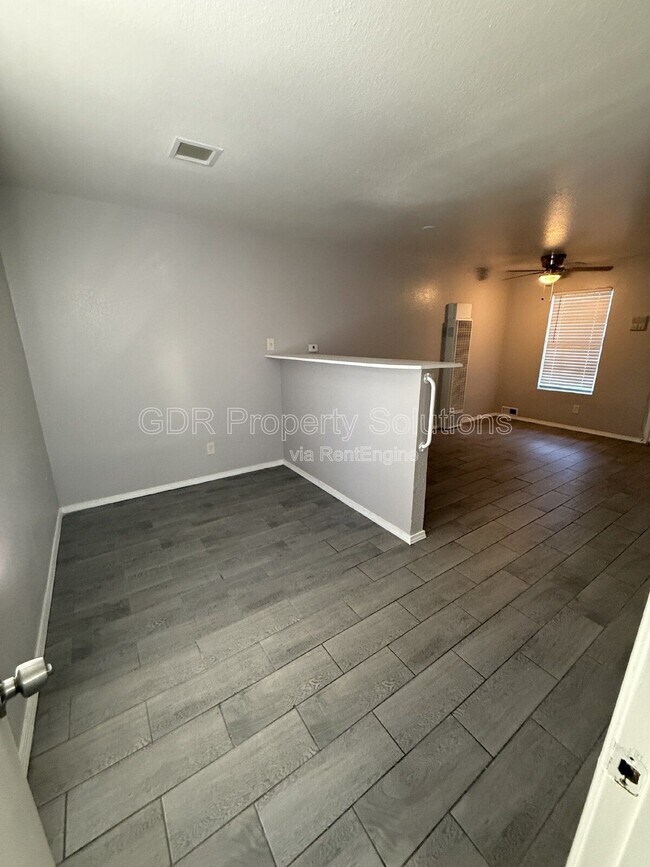 Foto del edificio - 401 14th St NW