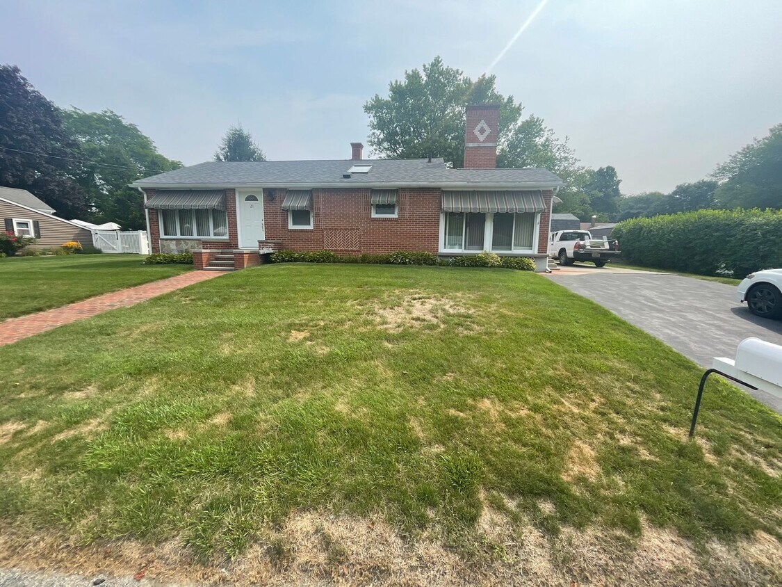 Primary Photo - Charming 3-Bedroom Home with Backyard & Of...
