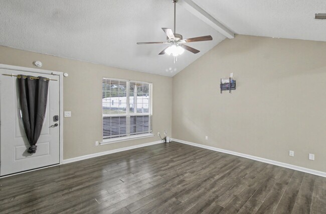 Building Photo - 43 Sandy Run Rd