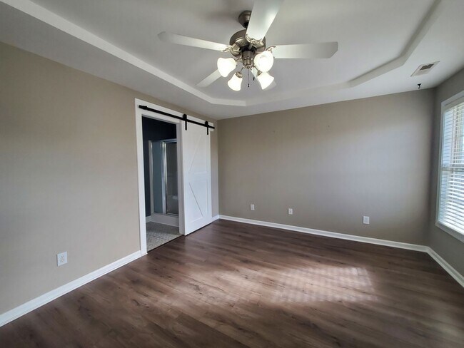 Foto del edificio - 1932 Yellowbrick Rd