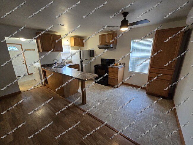 Building Photo - One Bedroom Single Family Home