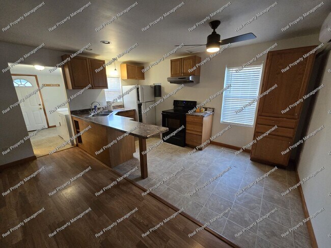 Foto del edificio - One Bedroom Single Family Home