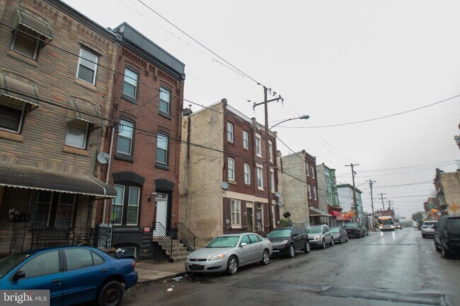 Foto del edificio - 2417 Cecil B. Moore Ave