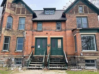 Building Photo - 13 S 3rd St