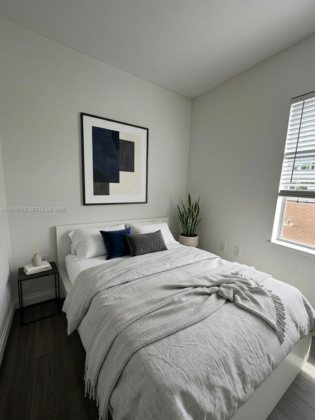 Building Photo - 1244 Pennsylvania Ave