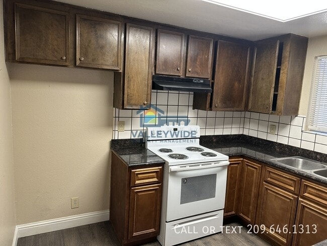 Building Photo - 9523 Cody Way