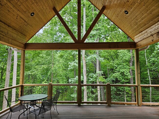 Foto del edificio - 281 Judson Ridge Rd