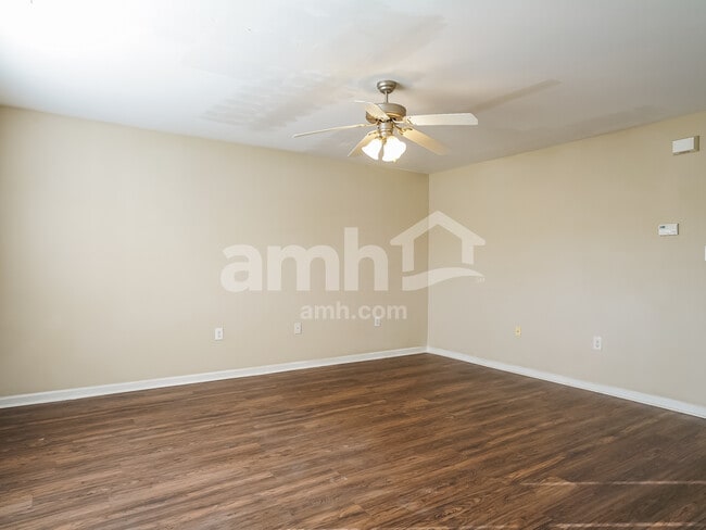 Building Photo - 67 Wolf Creek Ln