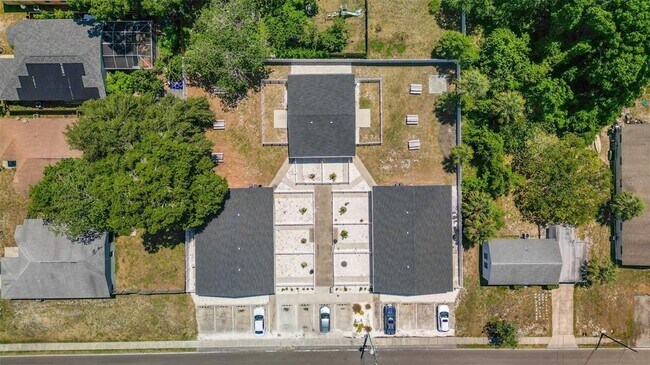 Building Photo - 5640 River Rd