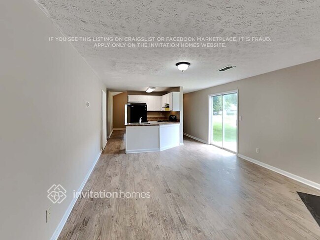 Foto del edificio - 7951 E Field Dr